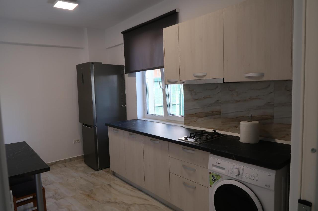 Home Space Two Navodari Bagian luar foto